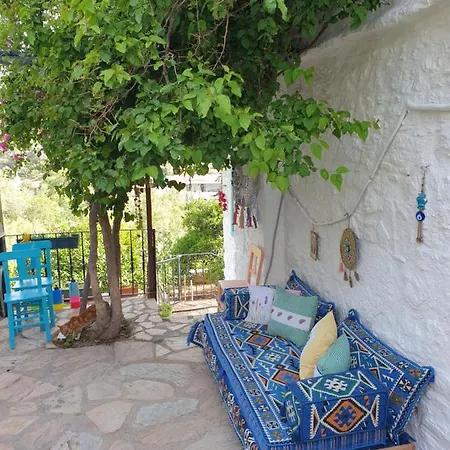 Pensjonat Guenes Butik Datca 3*