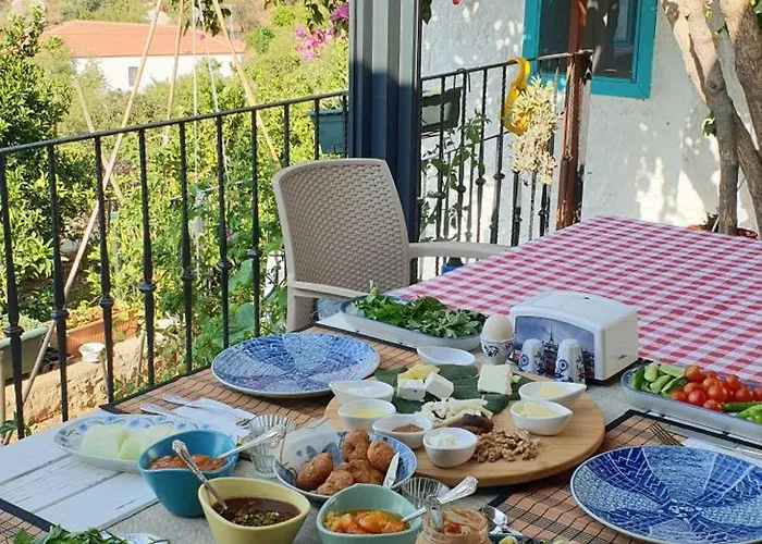 Penzion Guenes Butik Datca 3*